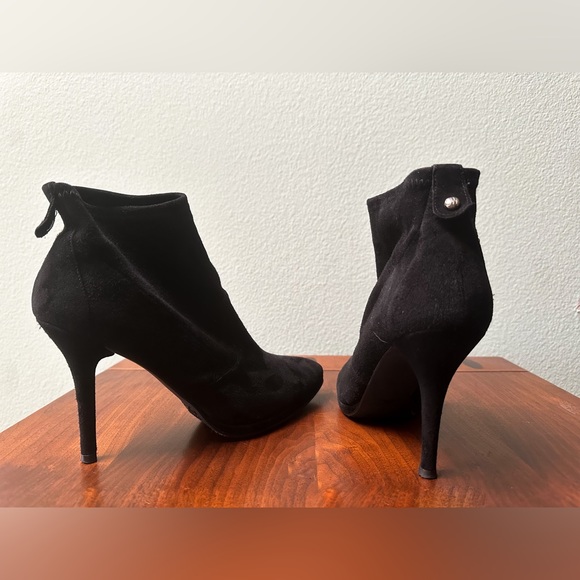 Stuart Weitzman Black Suede Stretch Boots Sock Booties Designer Heel Short Pull - Picture 12 of 15